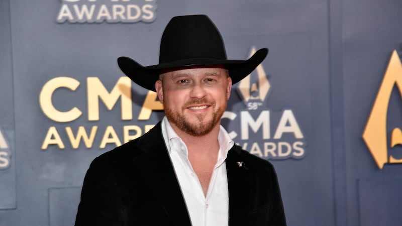 Morgan Wallen named entertainer of the year at CMA Awards