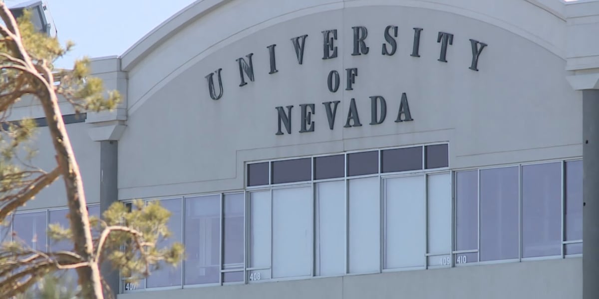 Hawk Fire Reno University of Nevada holds first day of classes as Hawk Fire burns near ...