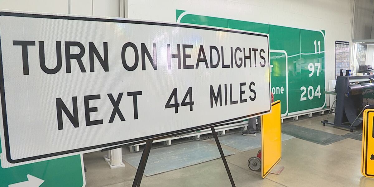 Command Sign Headlight NDOT installing new daytime headlight signs prior to 2028 law